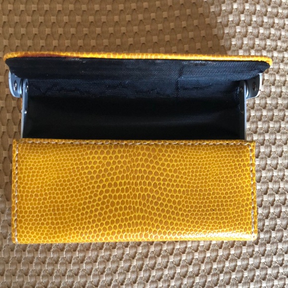 Card Holder - Picture 5 of 5